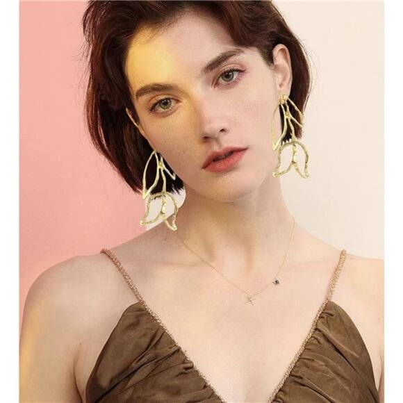 Flower Floral Stud Earrings – Elegant Petal Dangle Design, Lightweight & Trendy - Picture 5 of 7